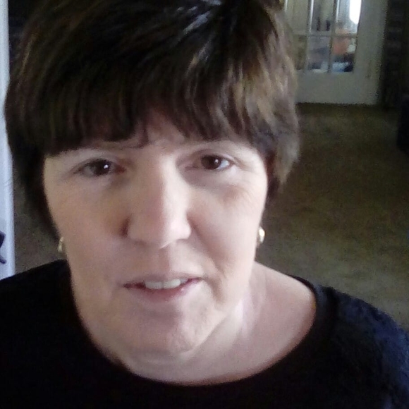 Meet your Posher, Denise - Picture 1 of 1